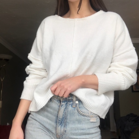 2 for 40$ Exposed hem sweater - Picture 2 of 5